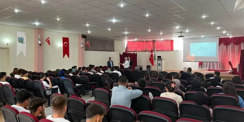 Başkan Selen KINALI öğrencilerle bir araya geldi.